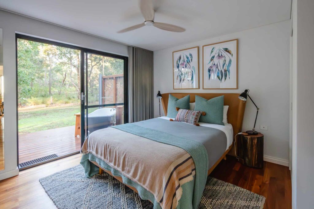 chalet-bluegum-bedroom-tree-chalets-forest-retreat