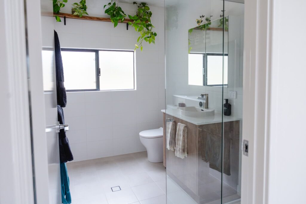 chalet-grandis-bathroom-modern-eco-accommodation